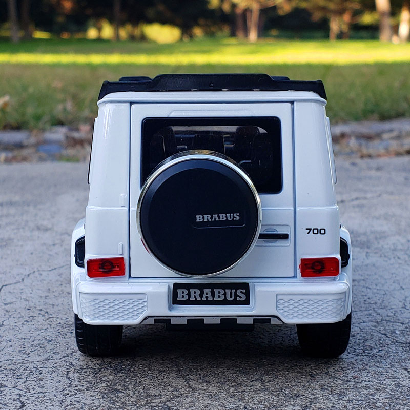 Mô hình xe Mercedes Brabus G700 1:32 Double Horses