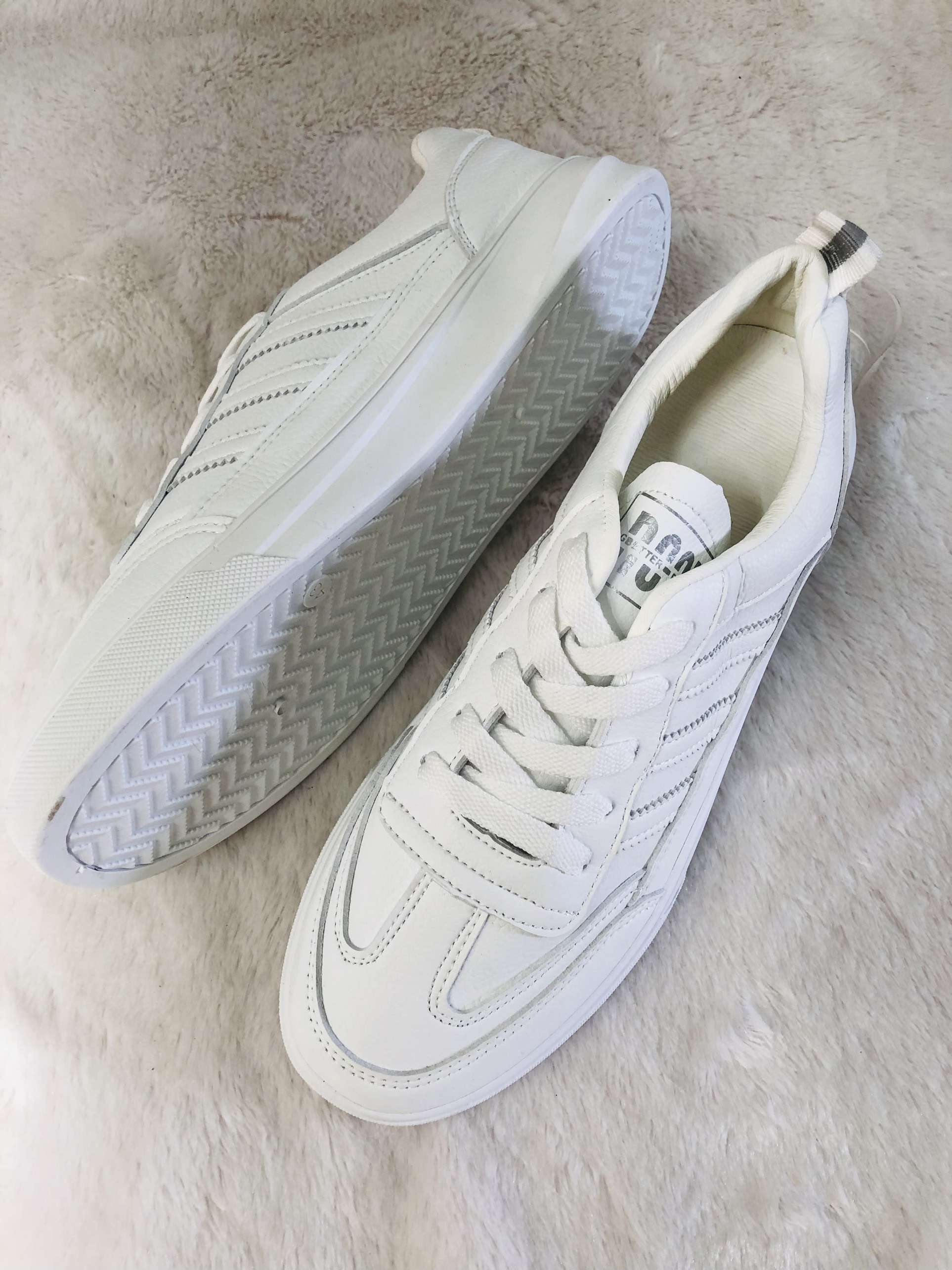 Giày thể thao cột dây unisex