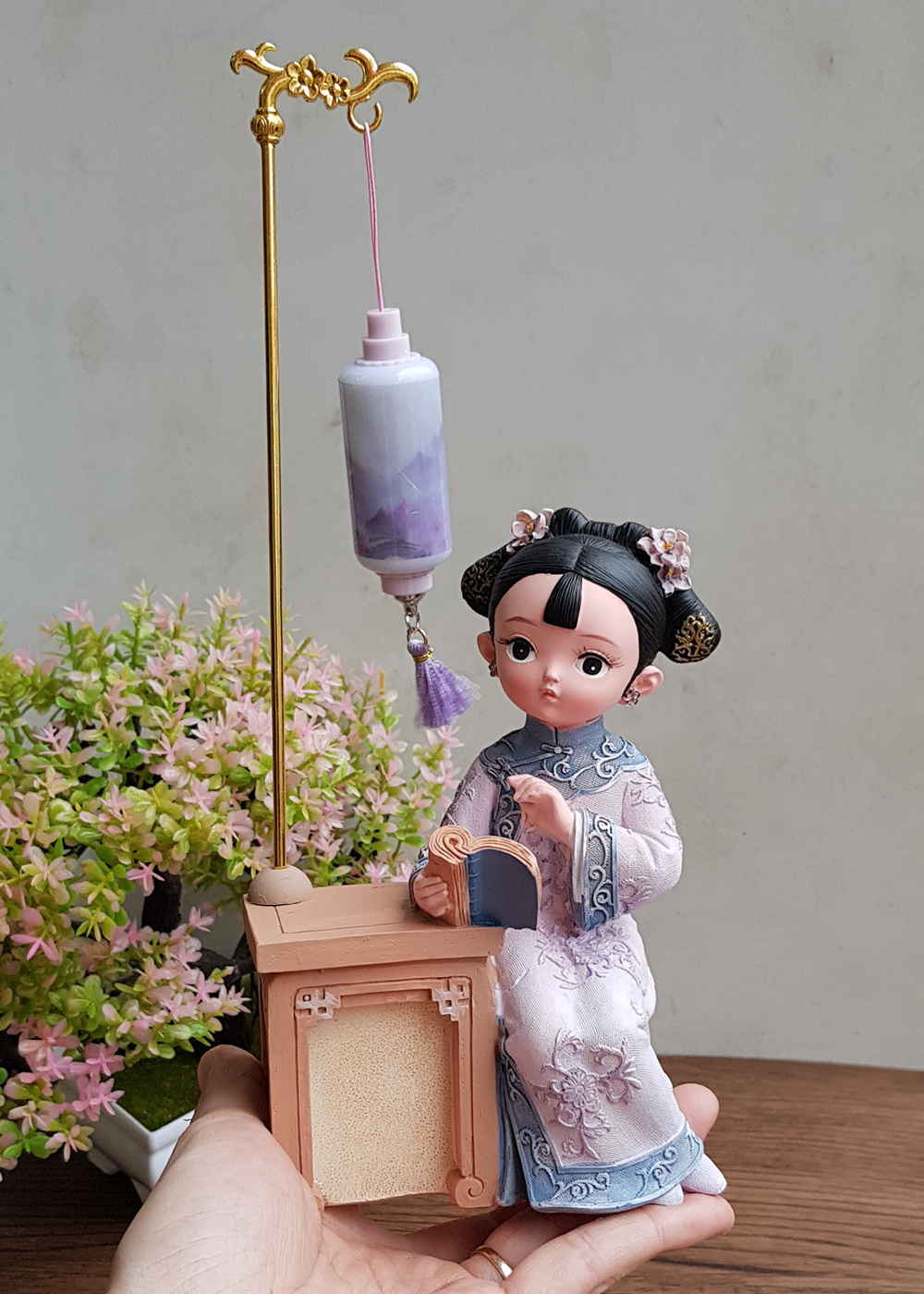 Bộ thiếu nữ Cầm Kỳ Thi Họa cổ trang bên đèn 3D