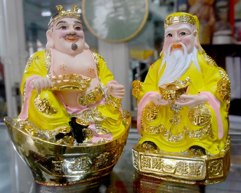 Bộ tượng hai ông Thần Tài Thổ Địa áo vàng-Nhiều cỡ