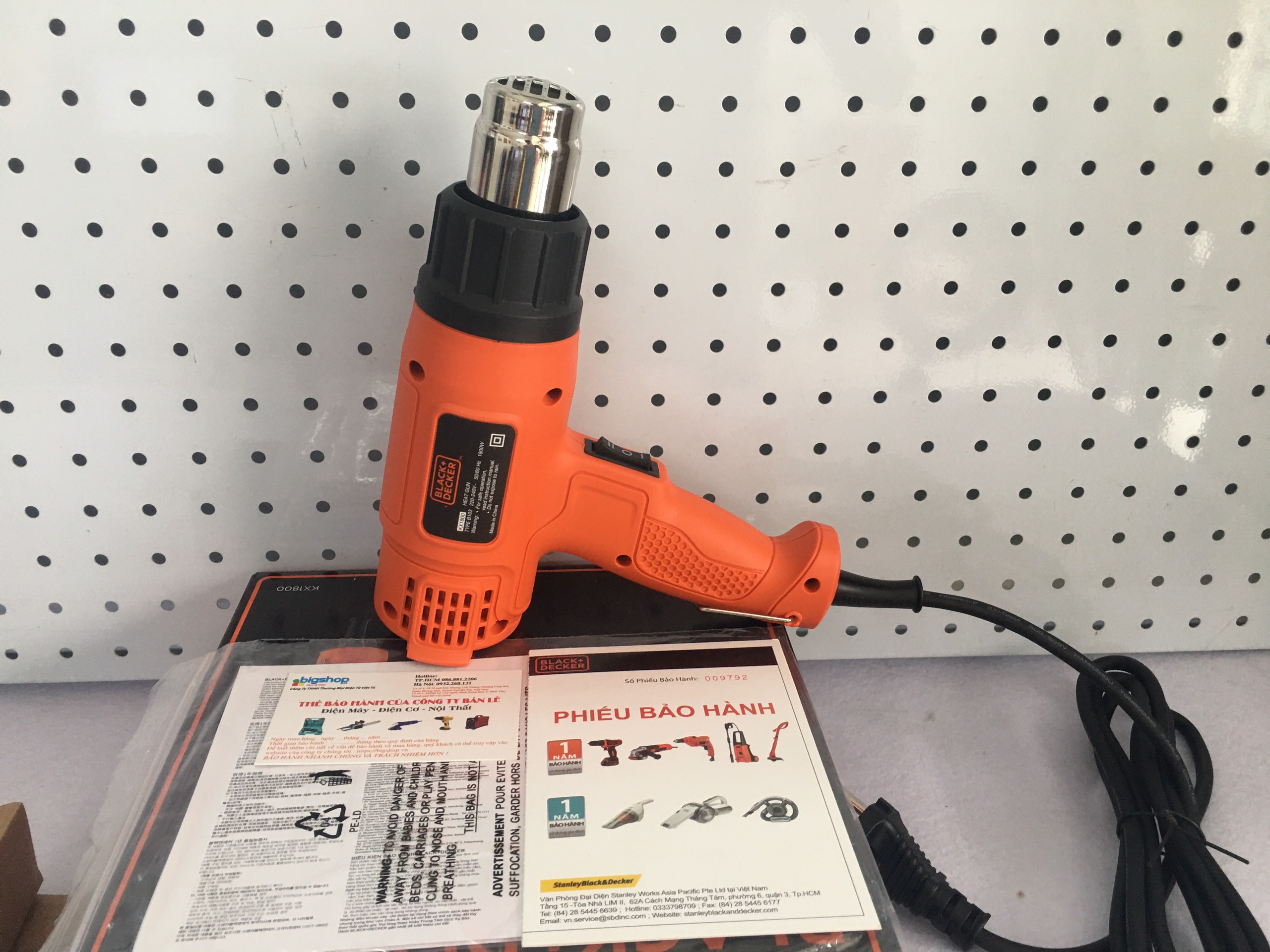[HCM]Máy Thổi Hơi Nóng Black&Decker KX1800 (1800W)