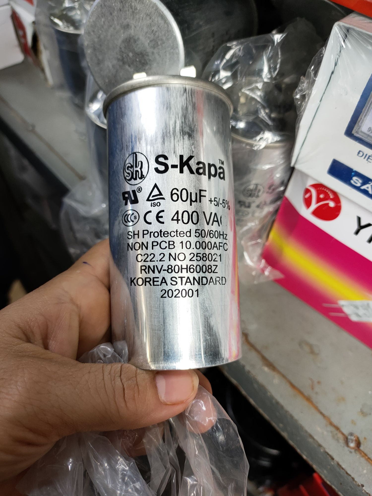 Tụ nhôm điều hòa 60uf400v