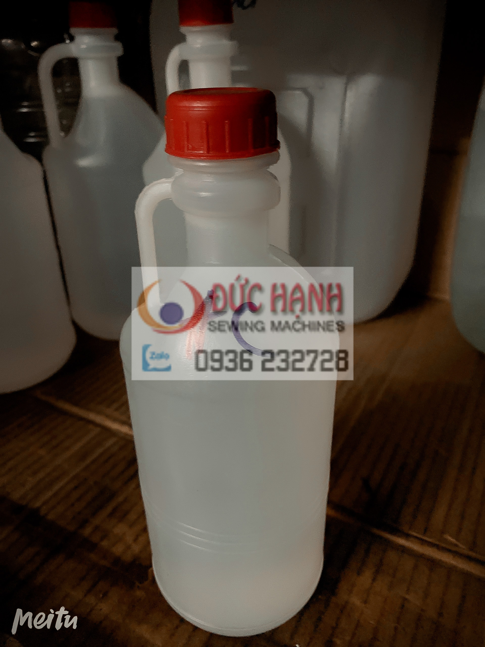 NƯỚC TẨY DƠ QUẦN ÁO ACETON 1 LÍT