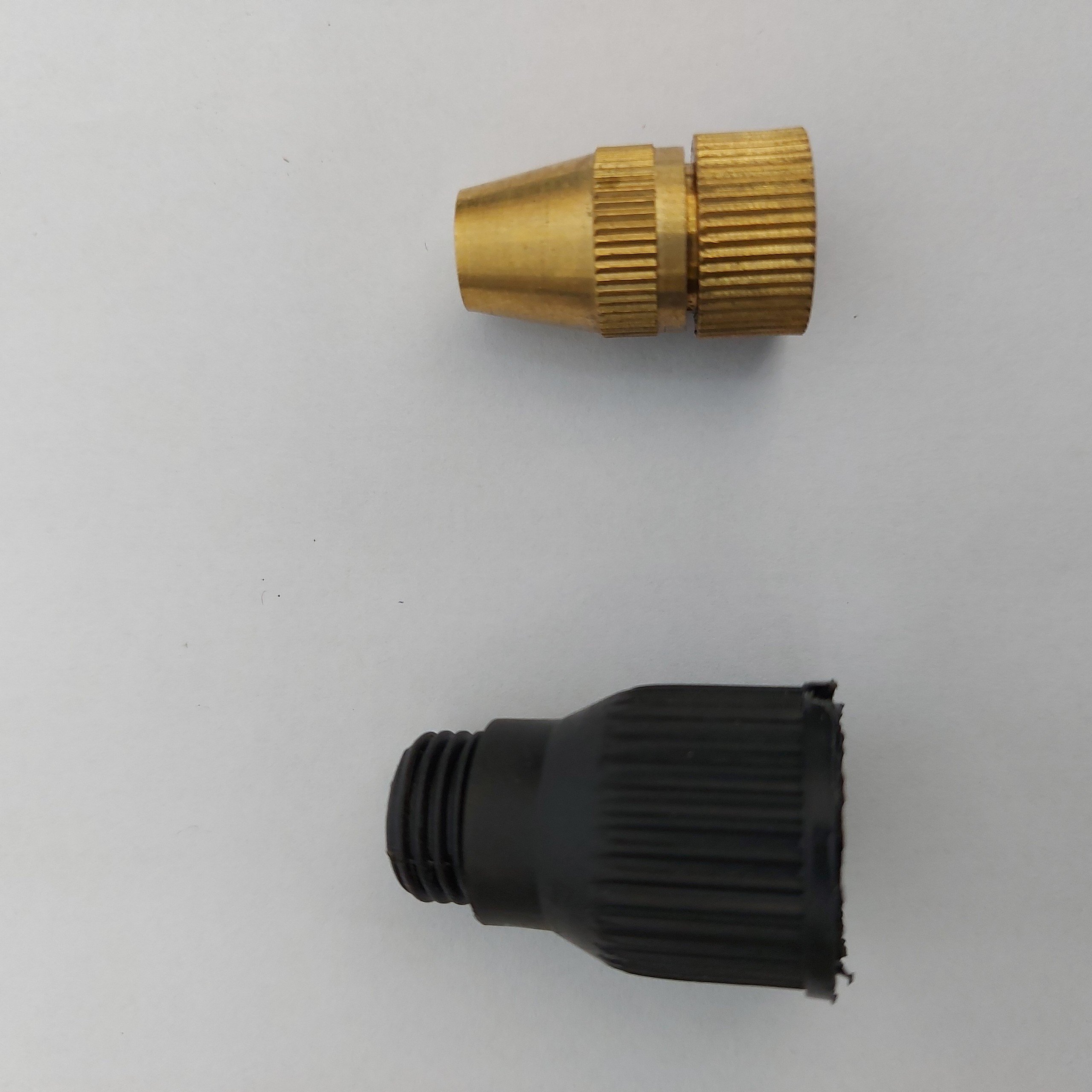 Bình xịt 2 lít bơm tay DUDACO (Vàng)