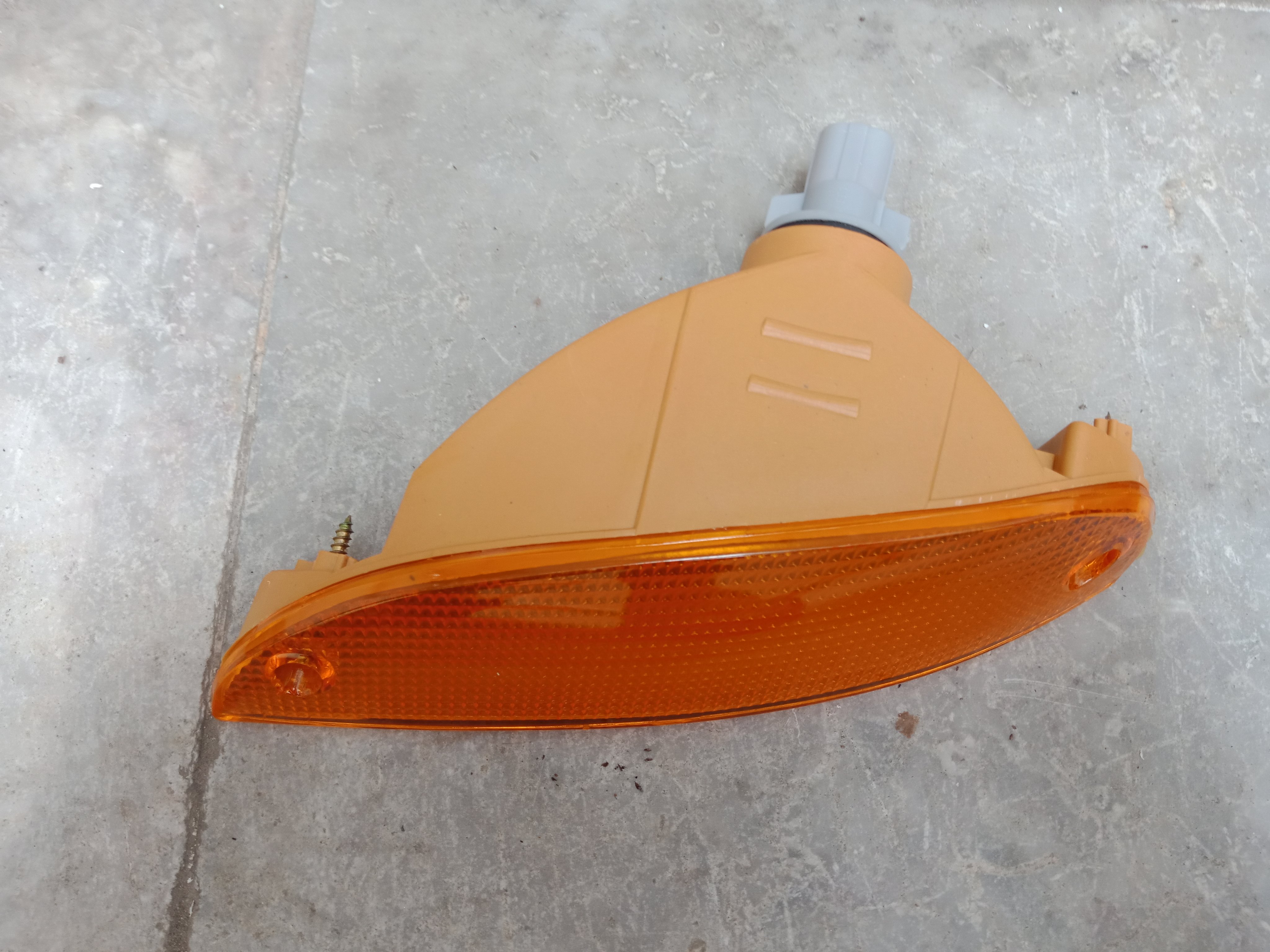 Đèn xi nhan đầu xe Matiz 1 đời từ 1998 đến 2002