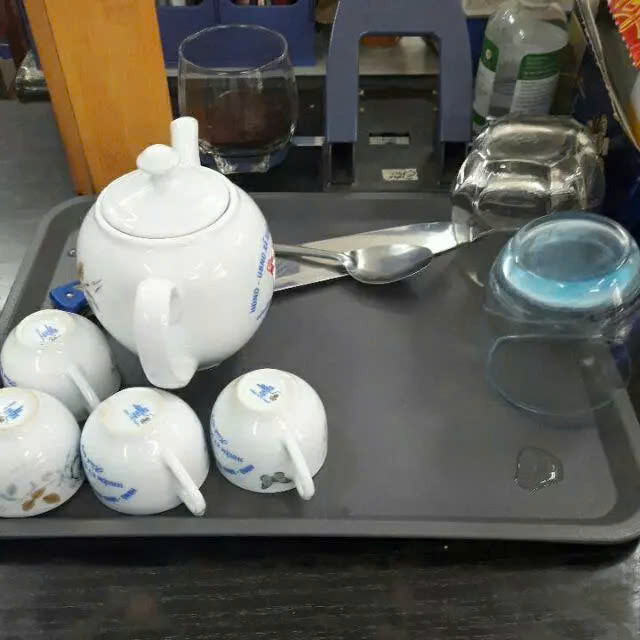 Khay Nhựa đựng cốc/ đồ ăn