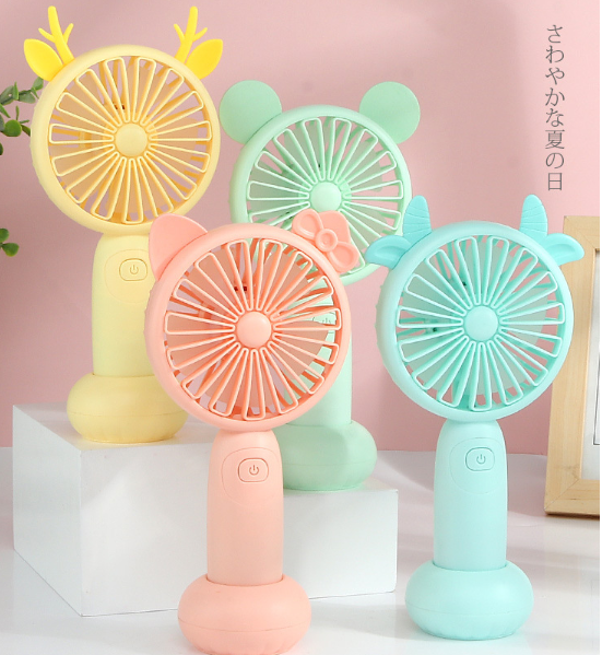 Quạt mini cầm tay tai thú có đèn Led