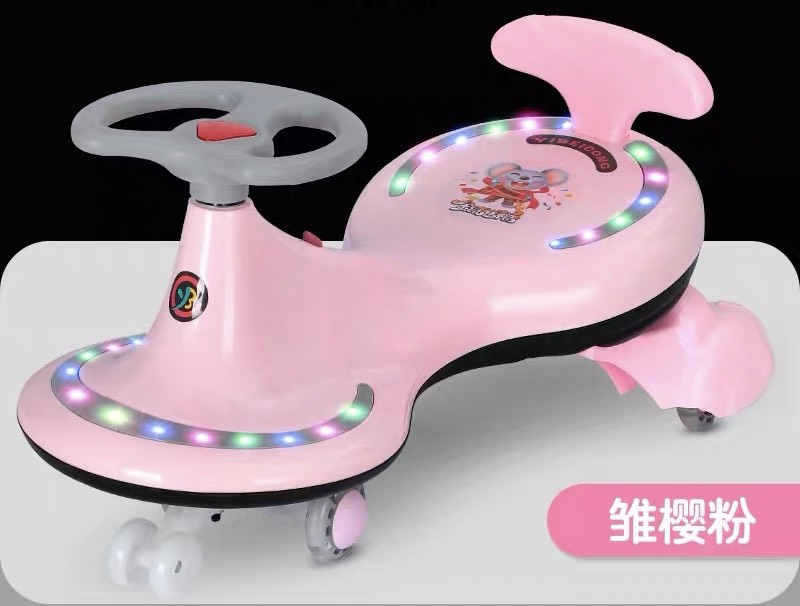 XE LẮC 818  MÀU HỒNG CÓ ĐÈN VÀ NHẠC