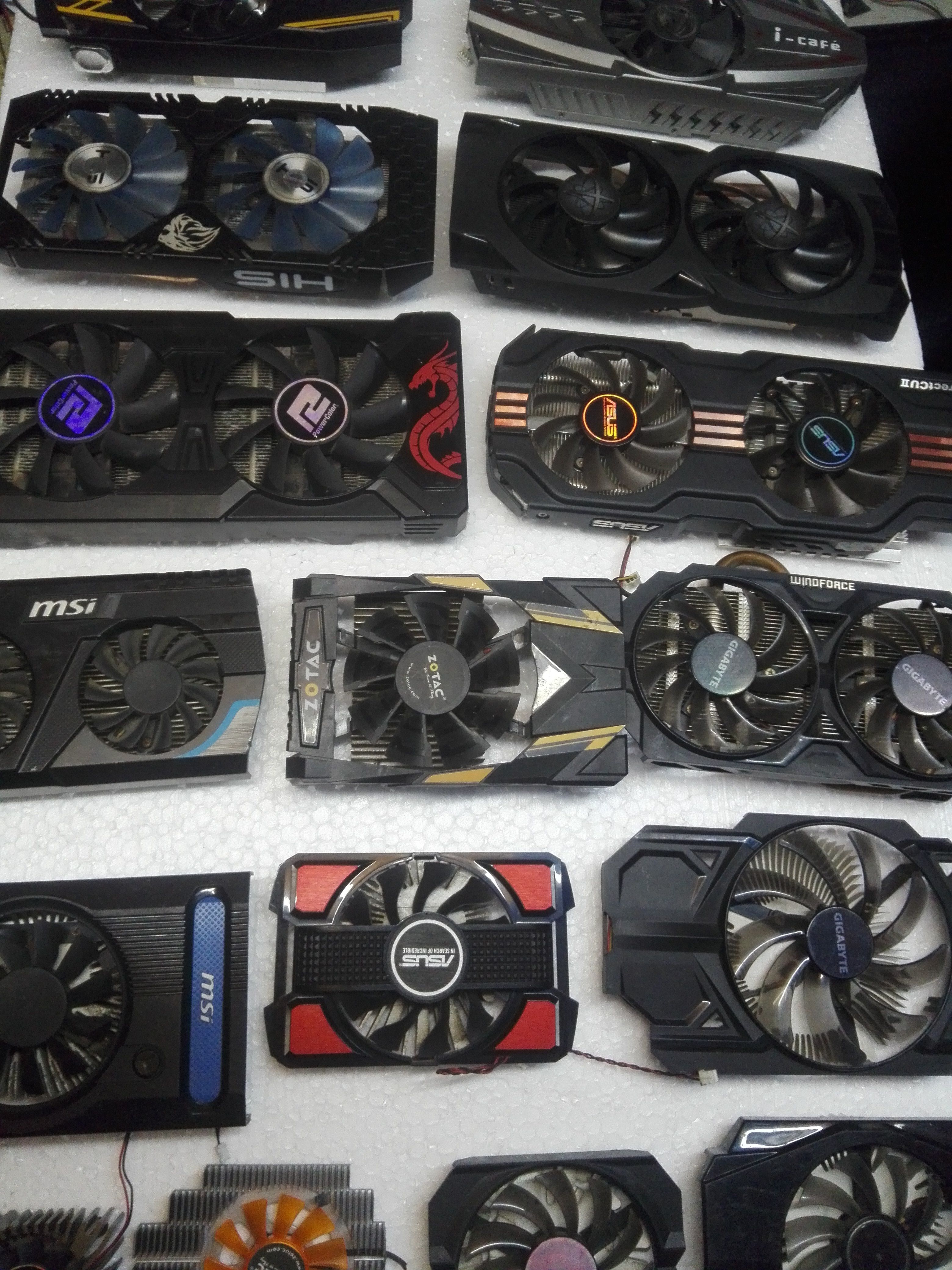 Quạt Fan tản nhiệt Card VGA các loại Giga Asus MSI Nvidia AMD Ati