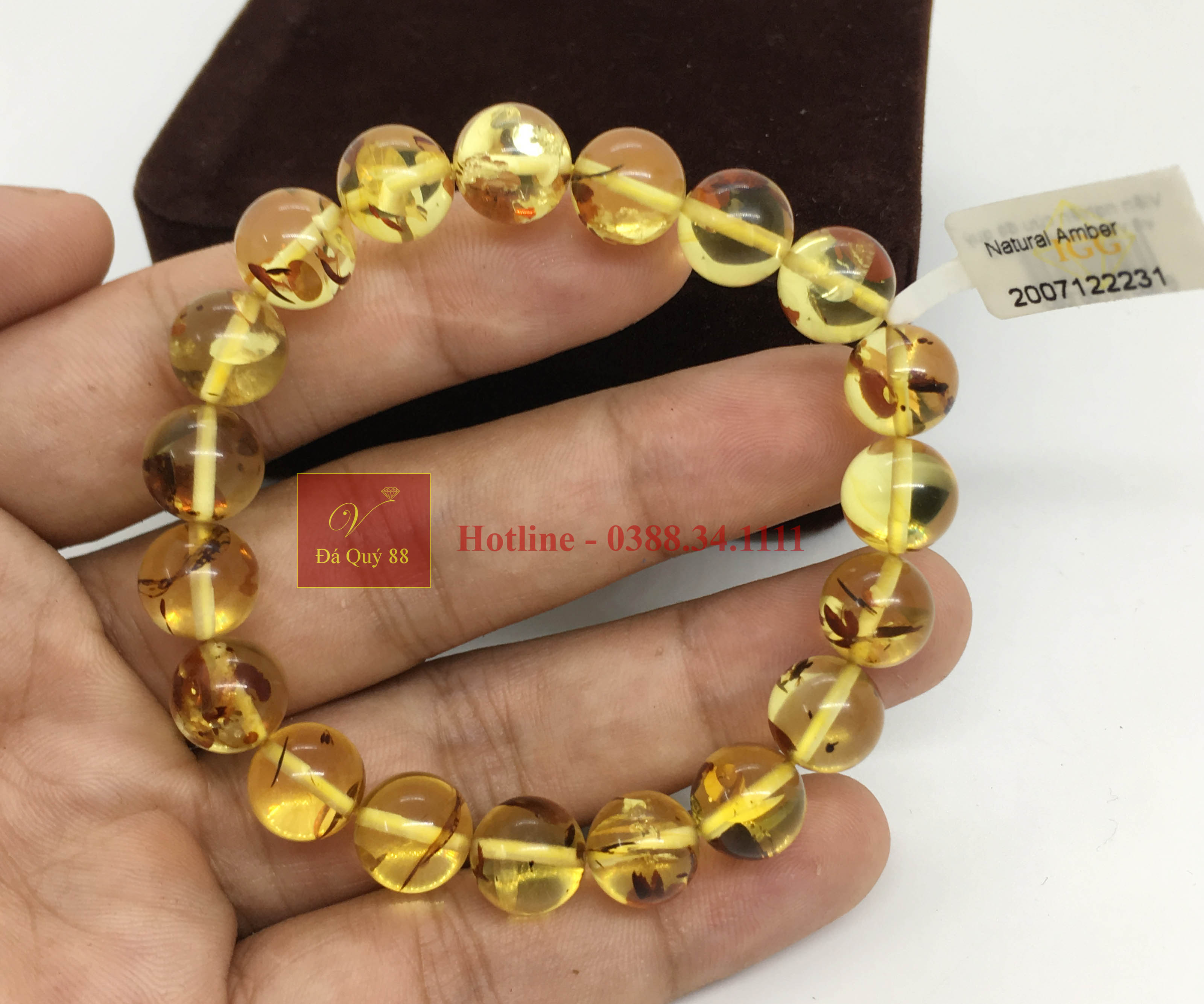 Vòng tay hổ phách vàng tự nhiên cao cấp 10.5mm đã cấp kiểm định