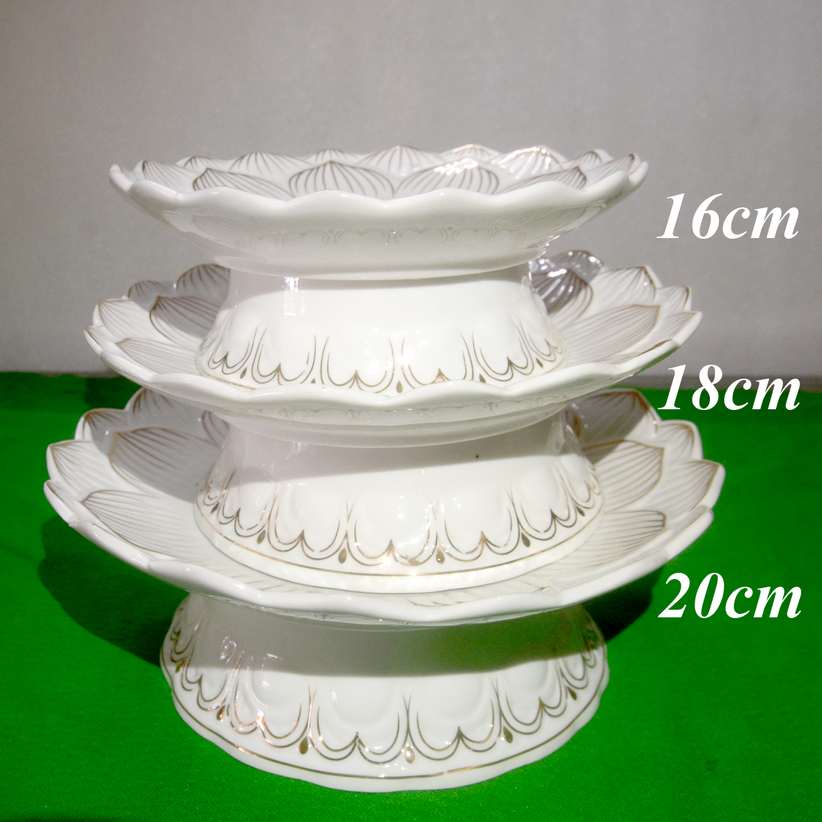 Dĩa trái cây thờ cúng bàn thờ hoa sen trắng