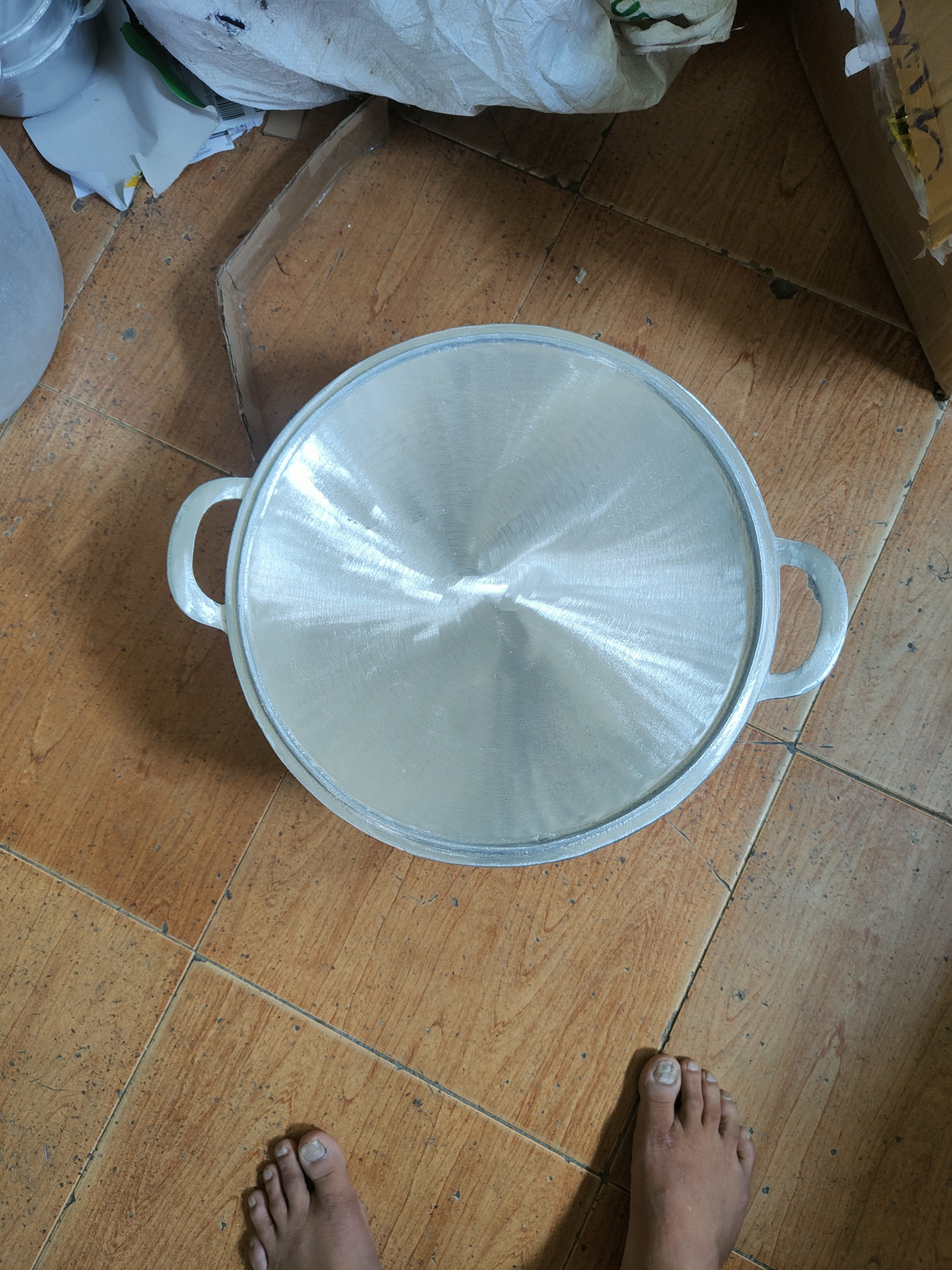 Nồi Gang Đúc đúc bằng thủ công được mài trà kỹ đường kính 38.5cm hoặc 40cm