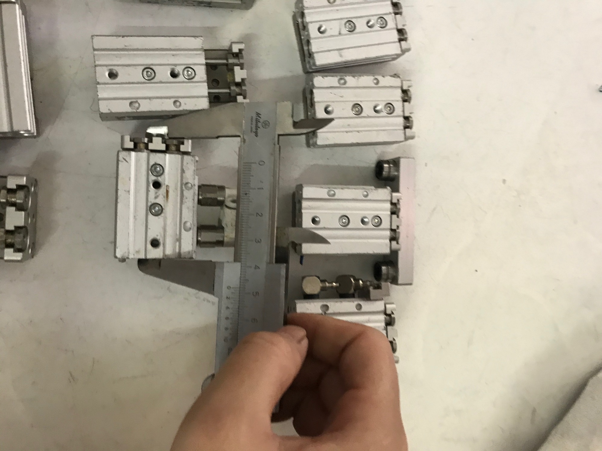 [HCM]Xylanh chế máy hàn Cell pin