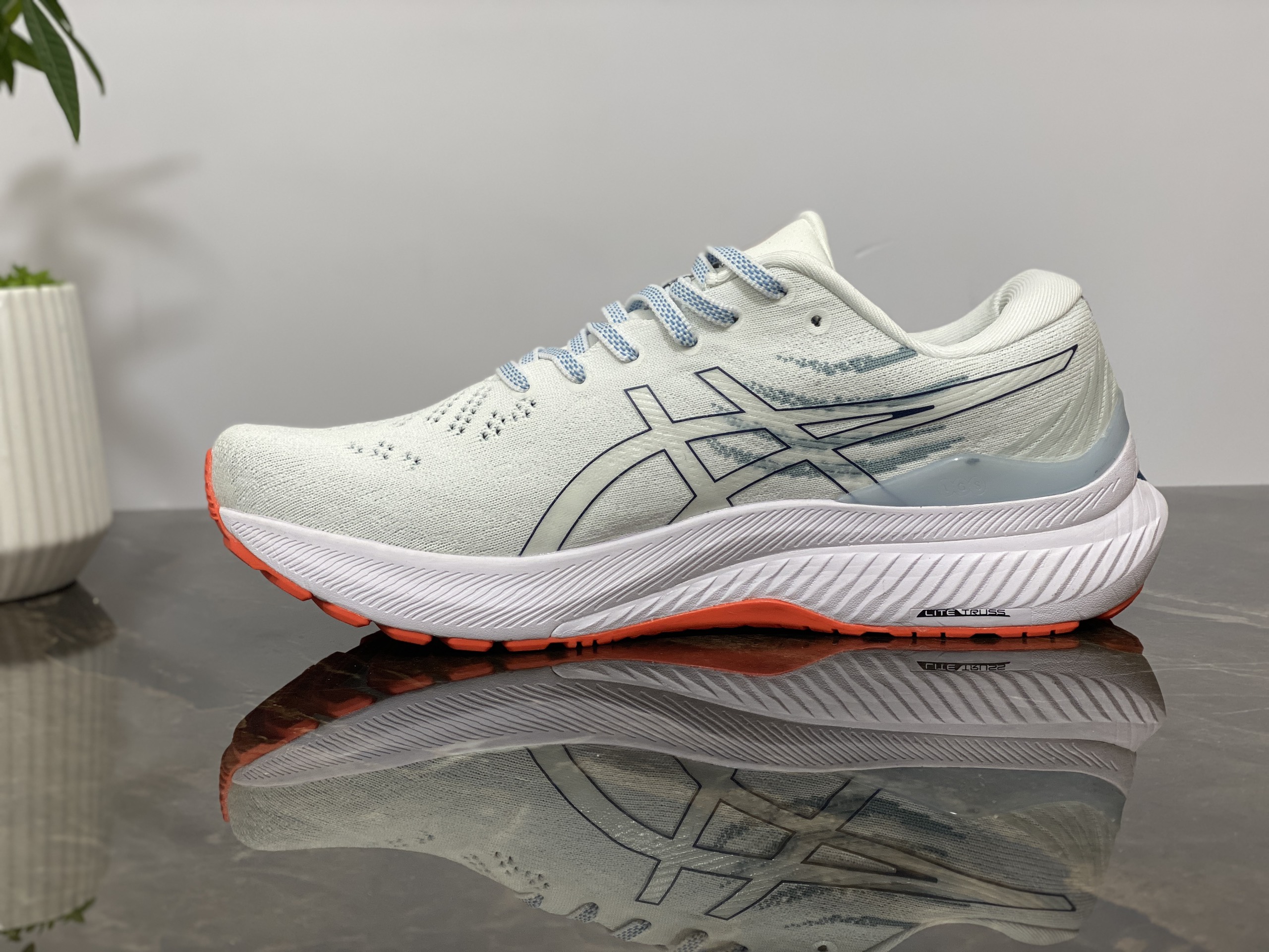 A.si.cs kayano 29