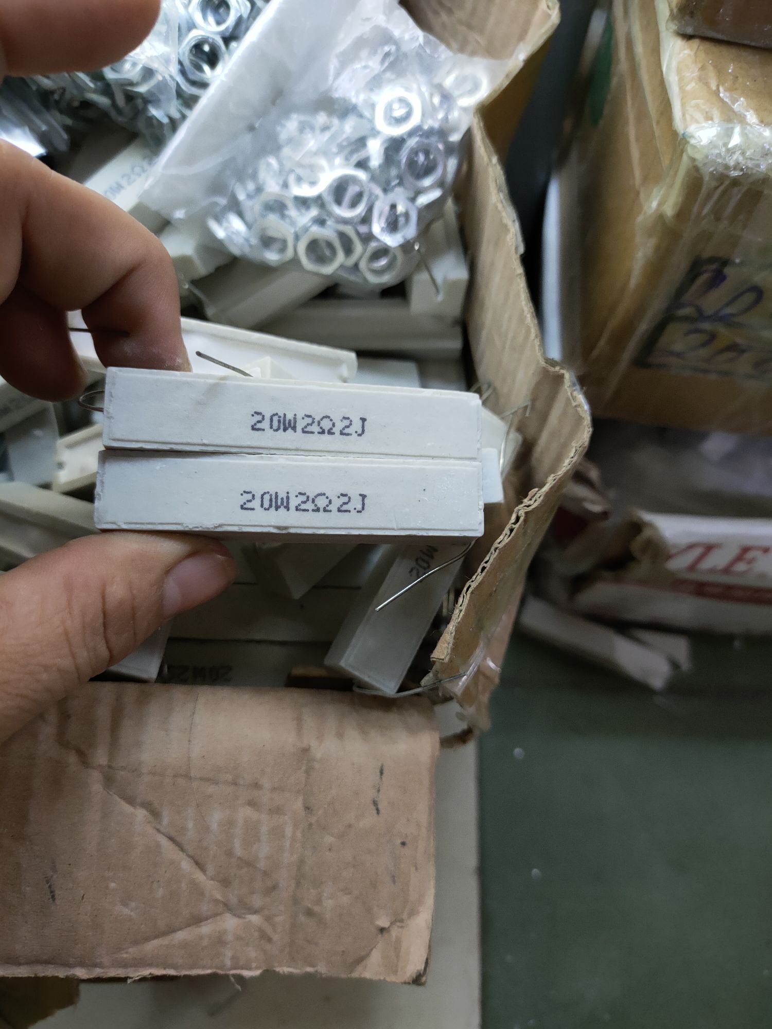 5 điện trở sứ 2.2om 20w