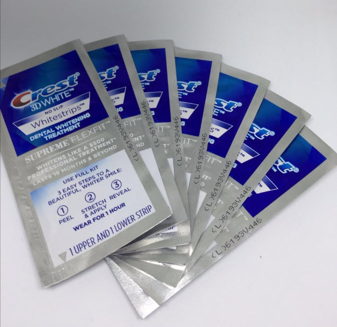 Miếng Dán Trắng Răng Cấp Tốc Crest 3D White Supreme Flexfit siêu mạnh USA (1 Gói/2 miếng dán)