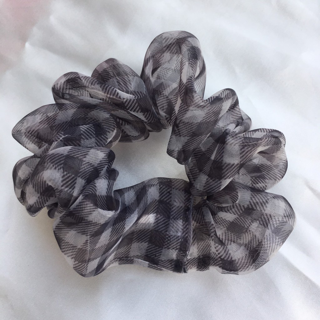 Scrunchies Chun Cột Tóc Hoạ Tiết Kẻ Caro