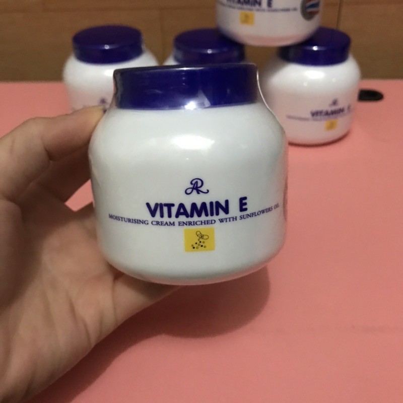 Kem Dưỡng Ẩm Body & Face Vitamin E Aron Thái Lan 200g