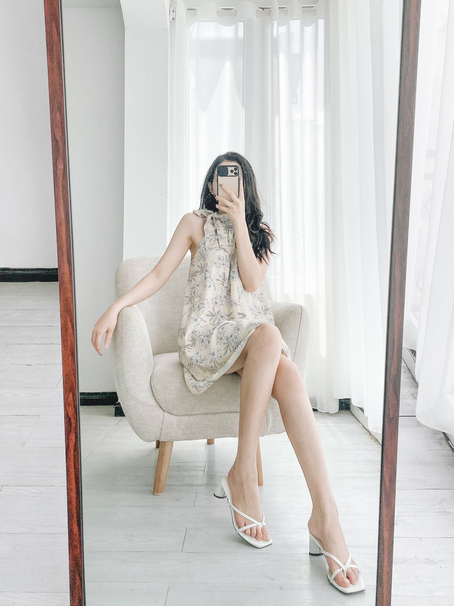 Váy Hoa Nơ Cổ Yếm [Madelen]