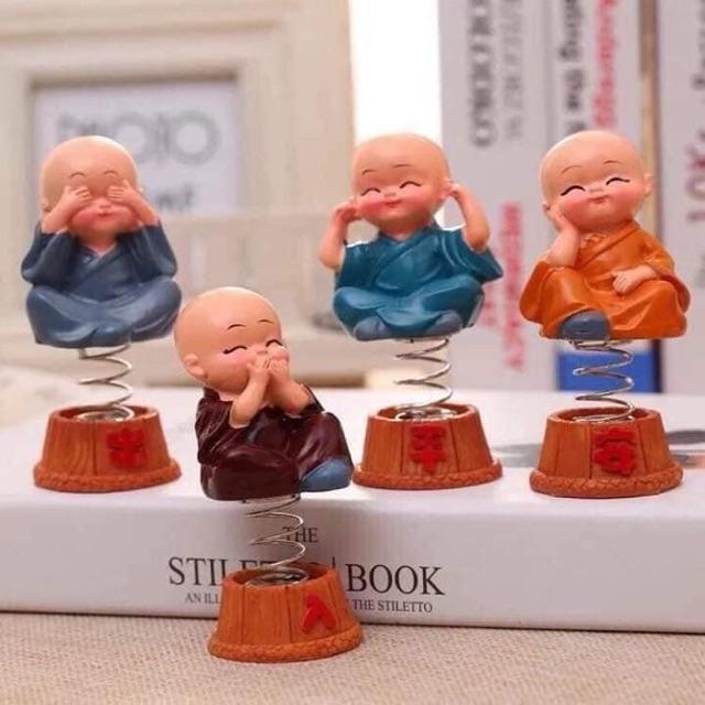 Tượng phật chú tiểu 4 không đá hổ phách