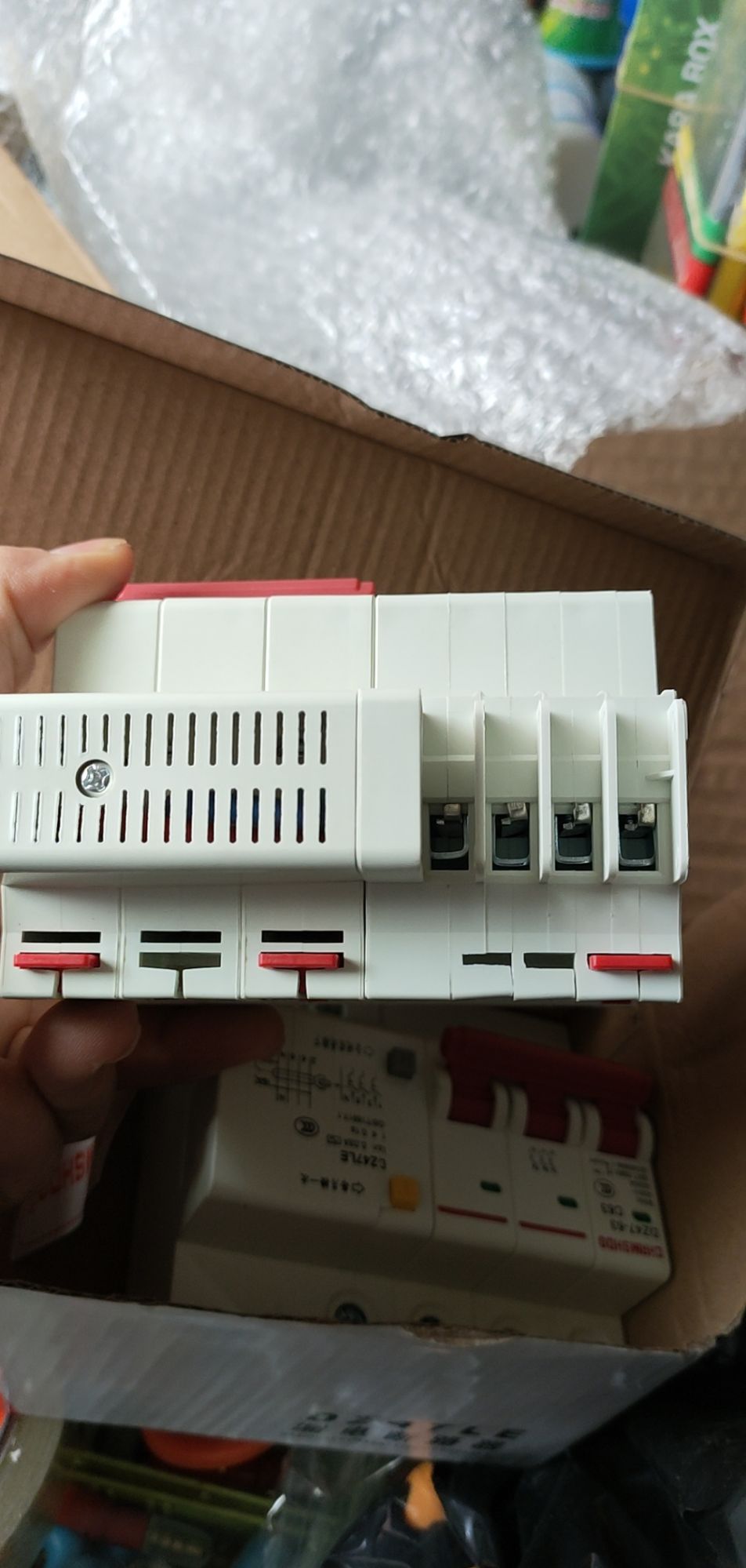 Aptomat chống giật 3 pha