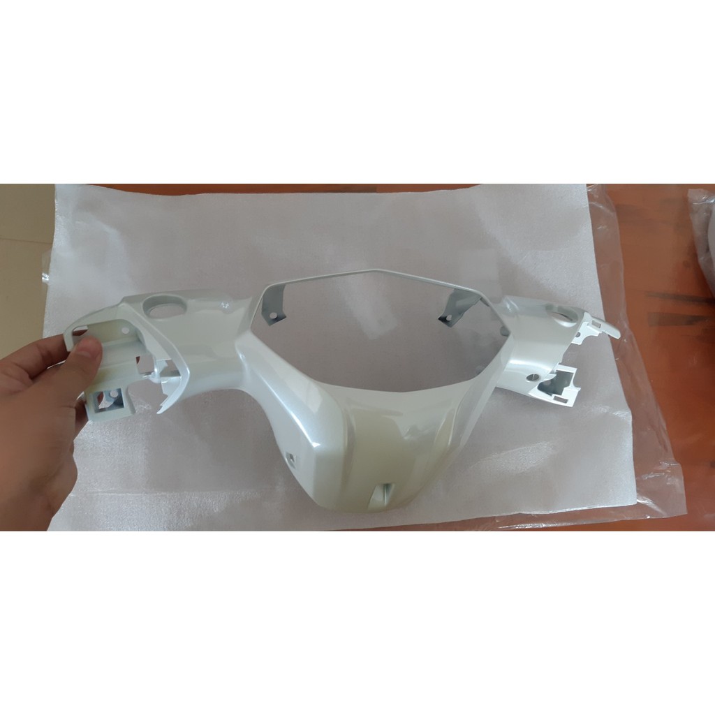 Bợ Cổ Xe Nouvo 4 - 5 - 6 Màu Trắng