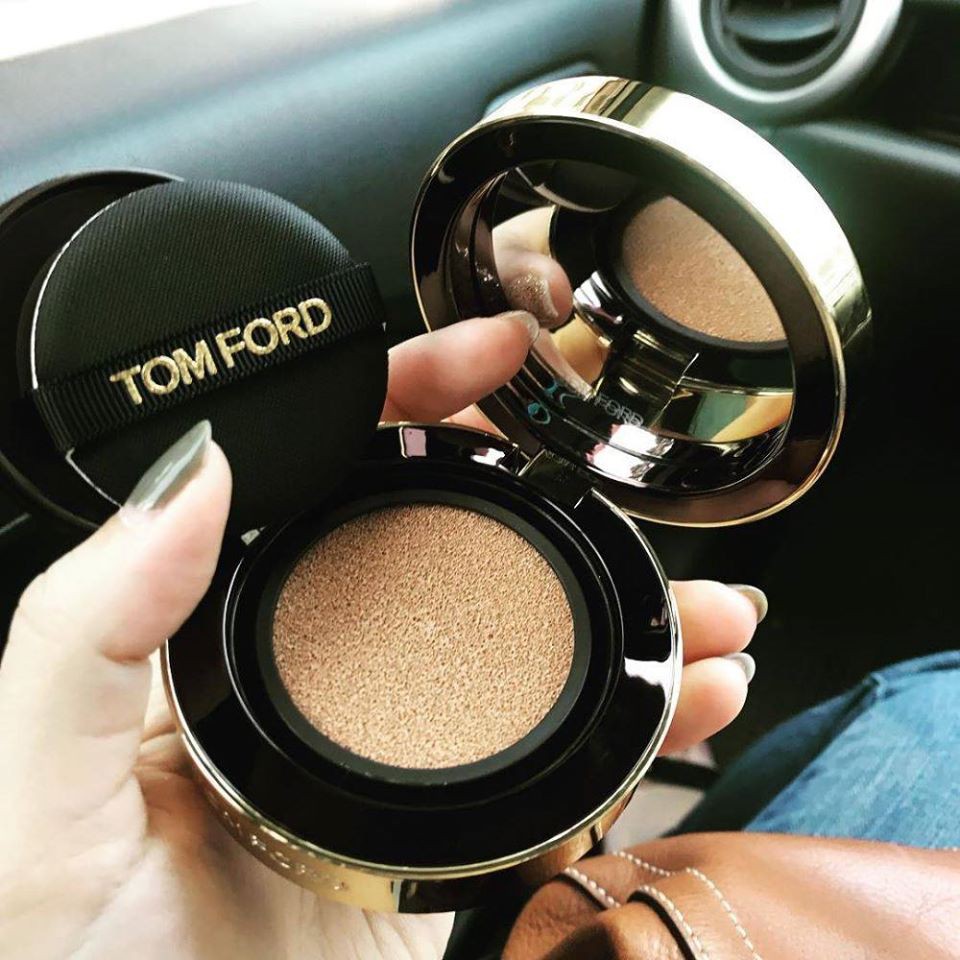 Phấn nước Tom Ford Traceless Touch Foundation Case Satin-Matte Cushion  Compact 