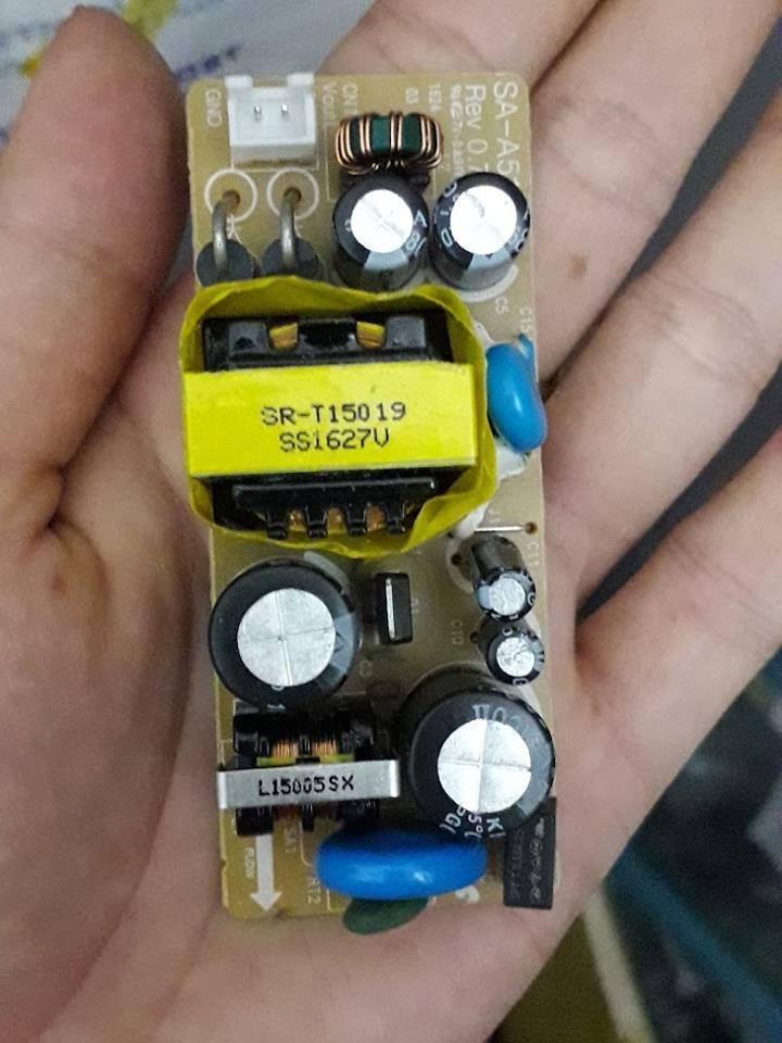Nguồn rời 15V 2A