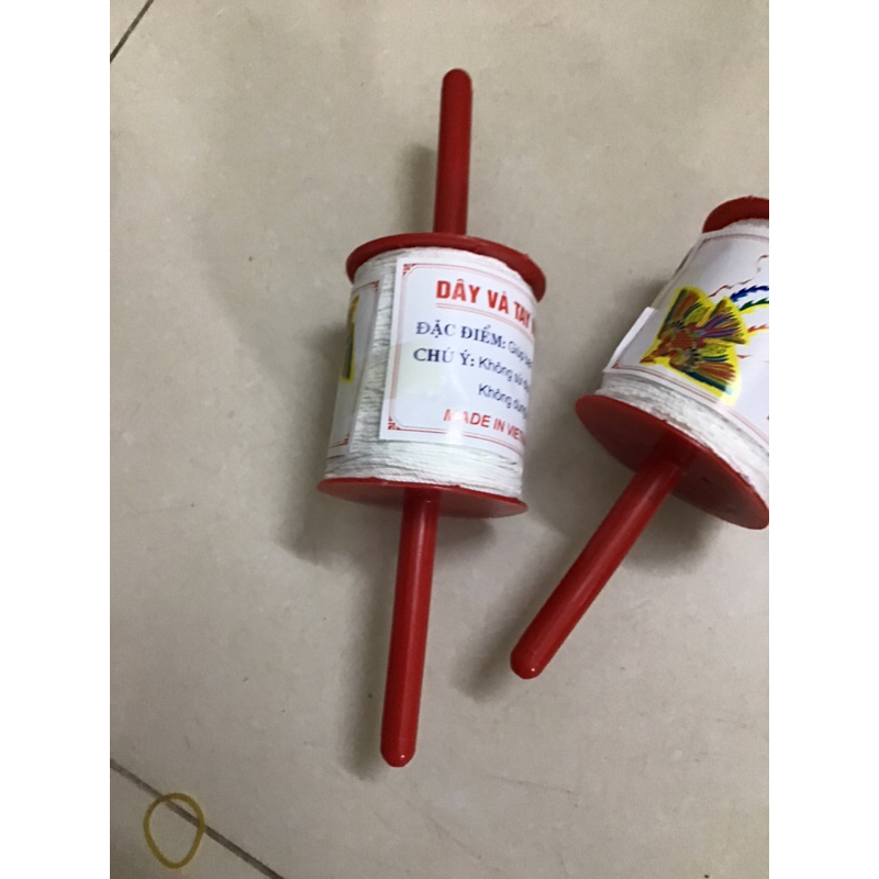 Cuộn 100 mét dây dù thả diều sẵn tay cầm