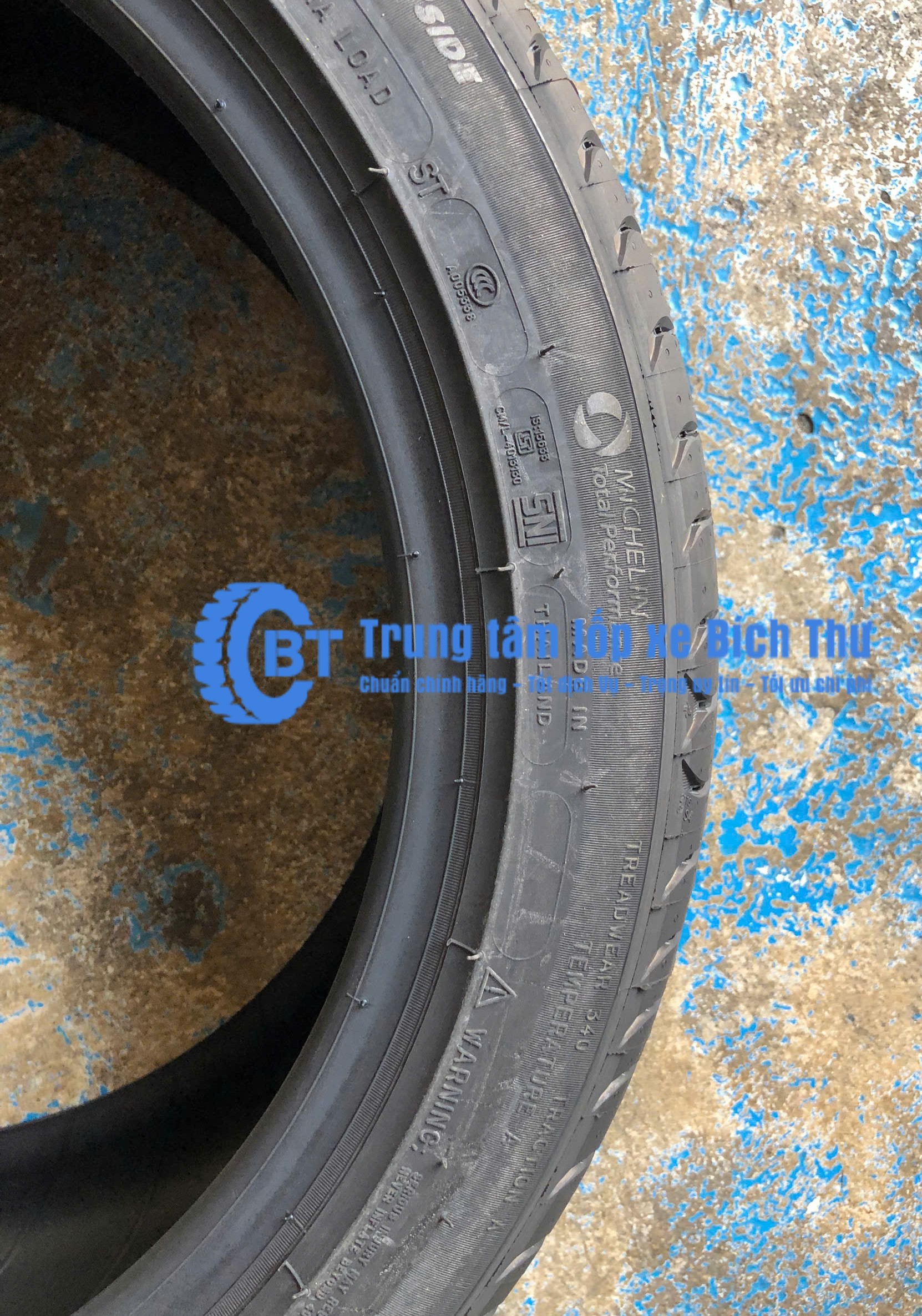 Lốp Michelin 215/45R17 Primacy 4ST