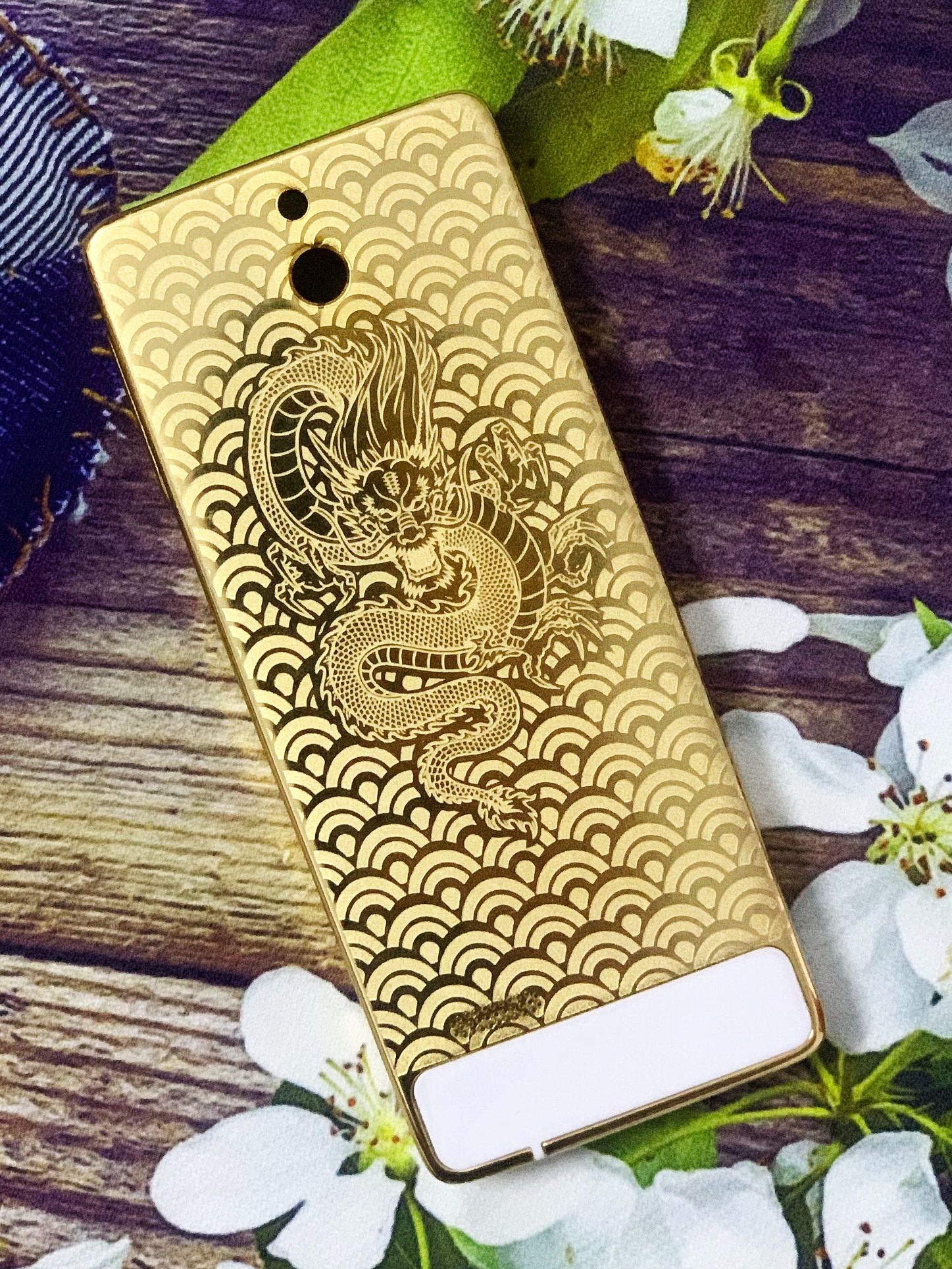 Vỏ Lưng Máy Nokia 515 Mạ Vàng 24k Nhiều Mẫu