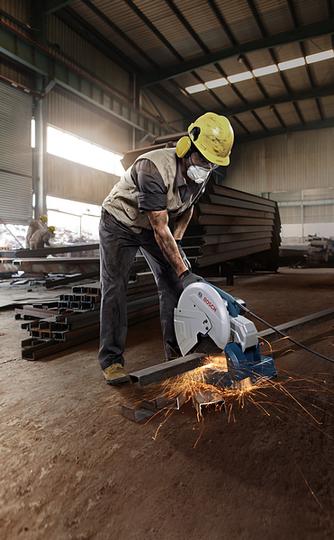 Máy cắt sắt Bosch GCO 14-24