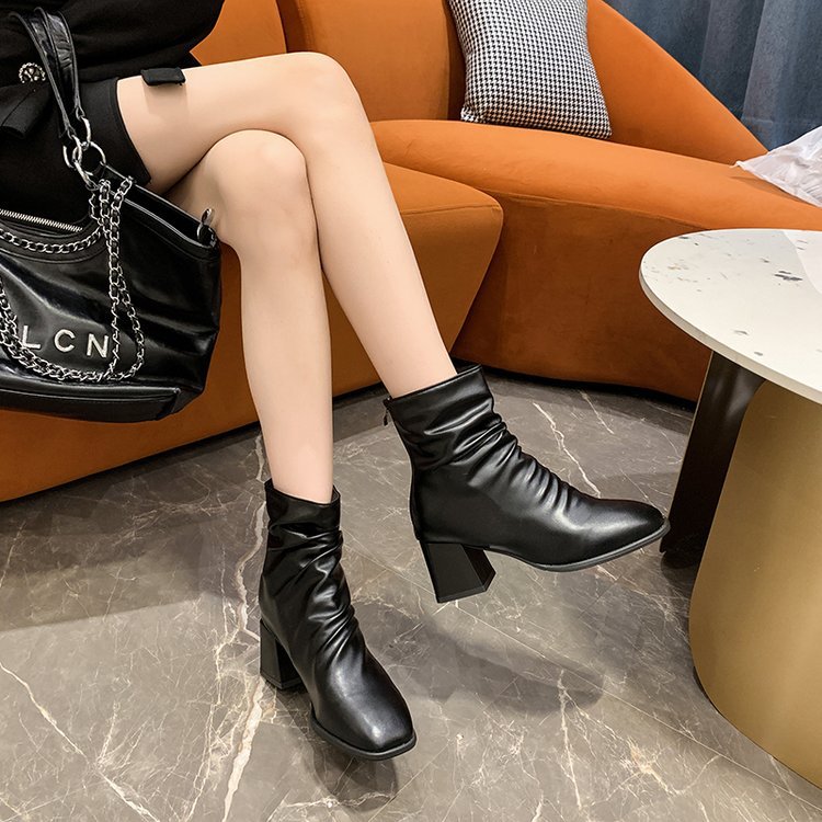 Boot Nữ Bốt Cổ Lửng Mũi Nhọn Đế Cao 8cm Thời Trang Cao Cấp ( Full Hộp )