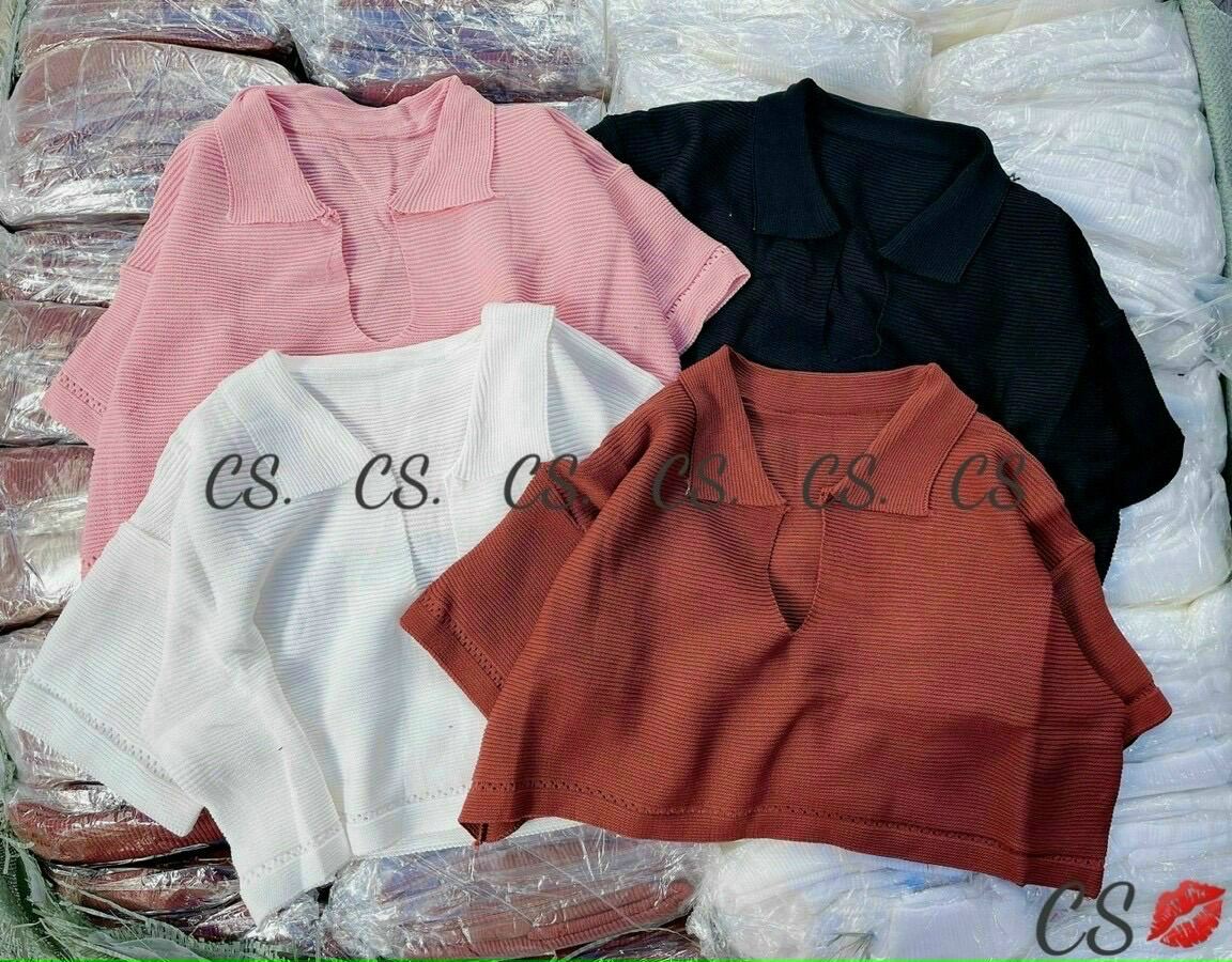 Áo croptop cổ bẻ trơn chữ U