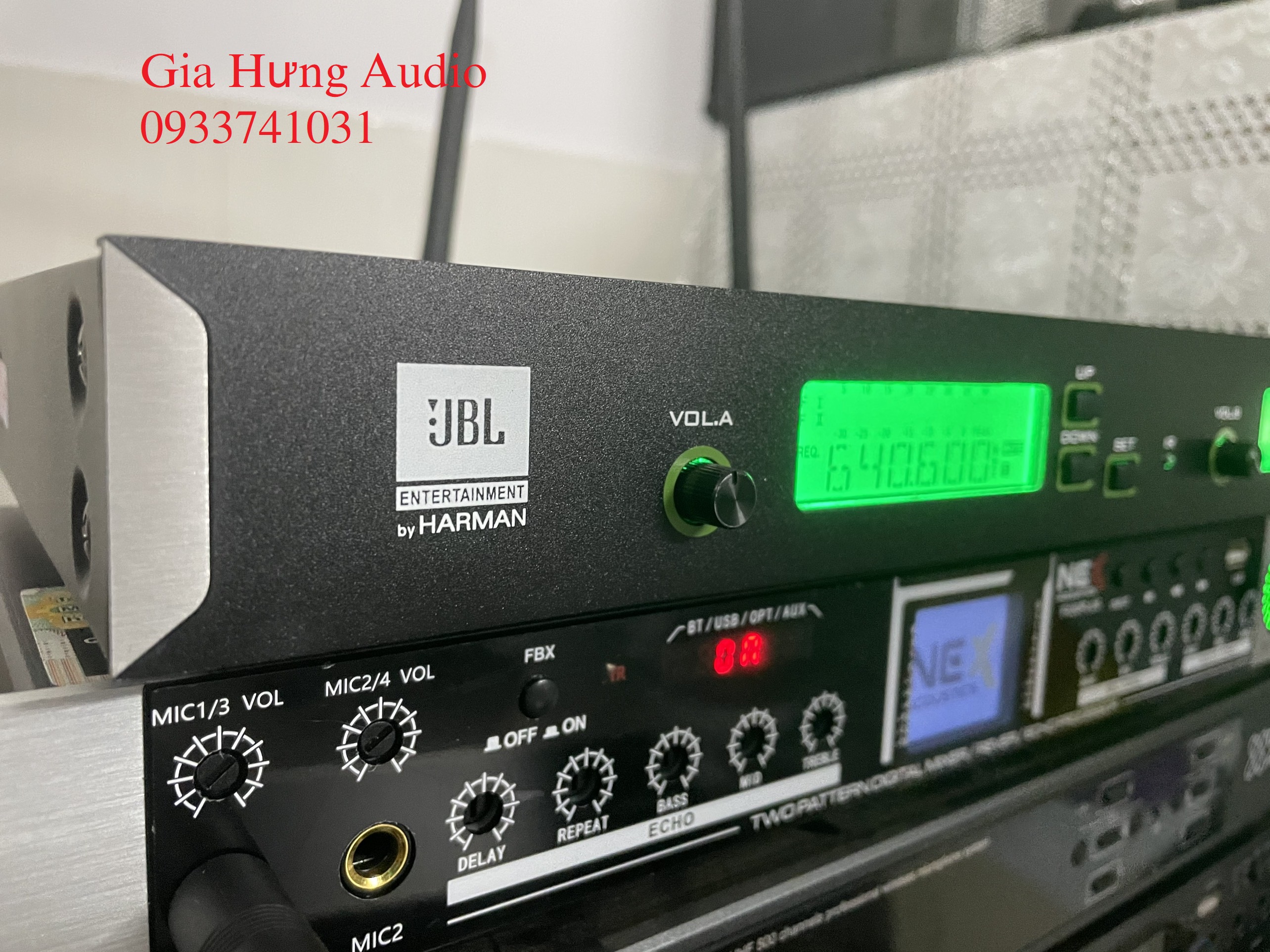 [HCM]Micro không dây cao cấp Micro JBL V600 tiếng nhẹ mẫu mới 2021