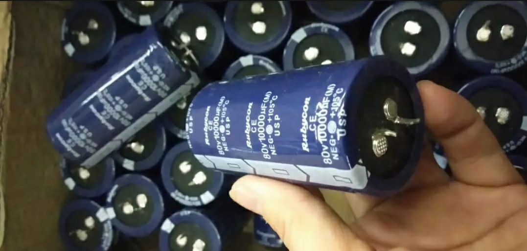 tụ nguồn 10000uf-80v giá bán 2 con