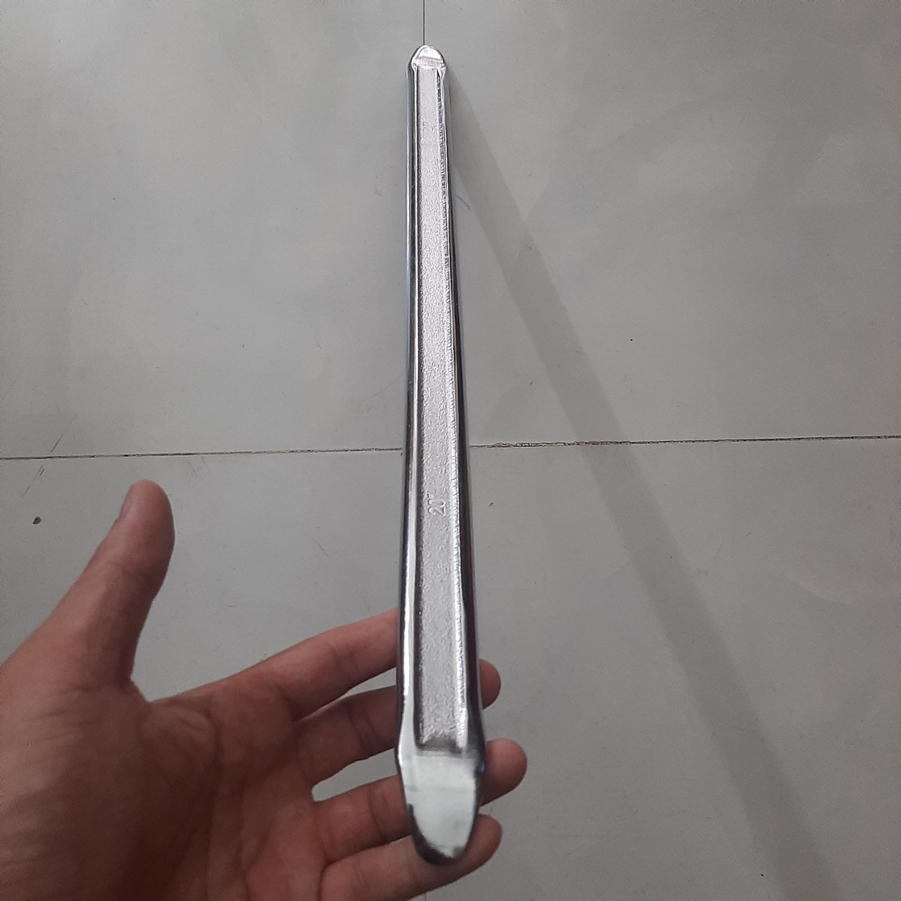 Cây lơ via móc lốp cong,dày dài 20'' (50cm)