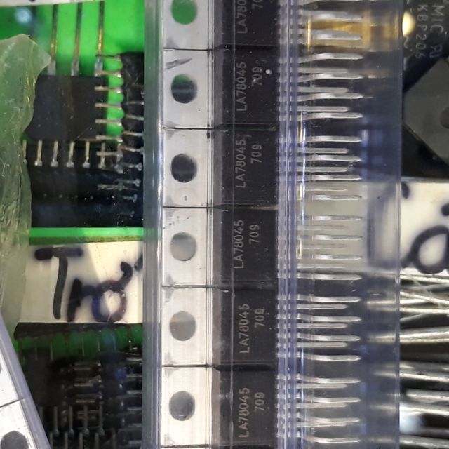 2c ic la 78045