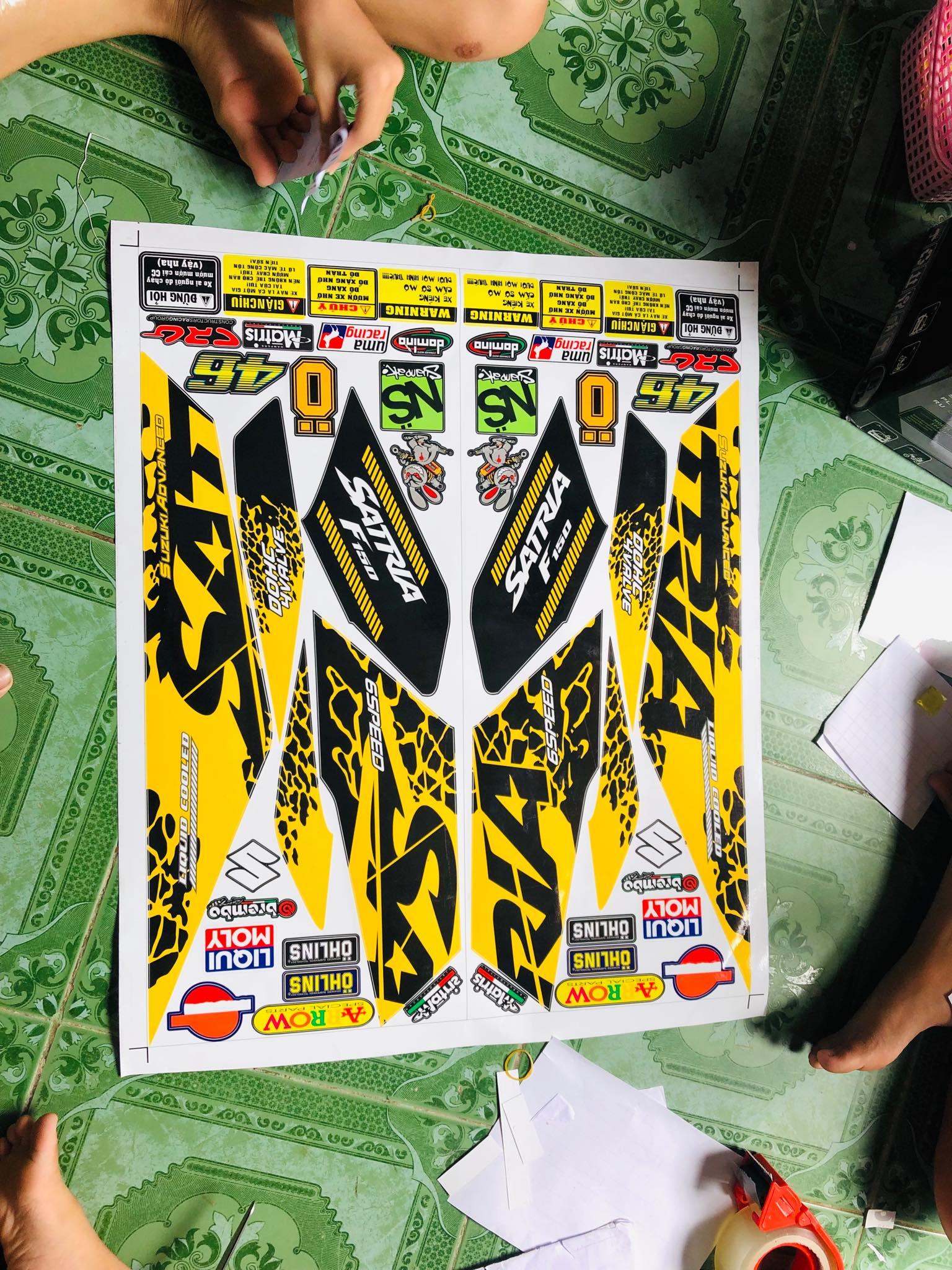 tem rời satria fi báo đốm vàng dán xe đen