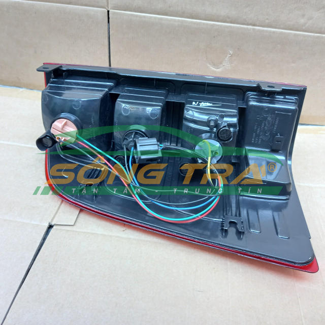 ĐÈN HẬU FORD RANGER