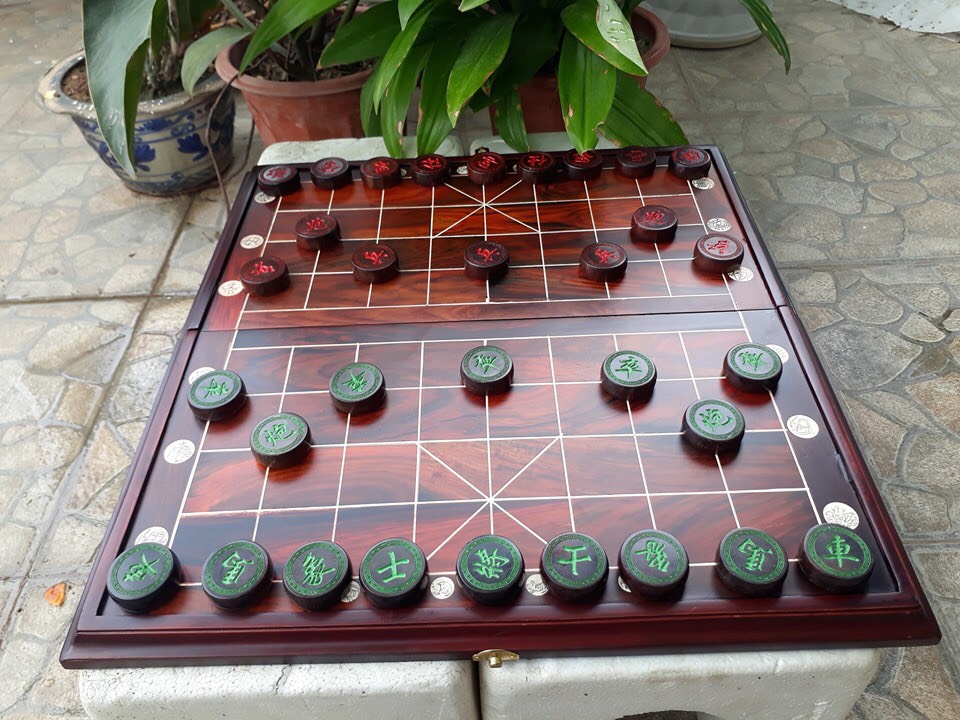 Bộ Bàn Cờ Tướng Gỗ Trắc [ Bao Gồm Bàn và Quân ]