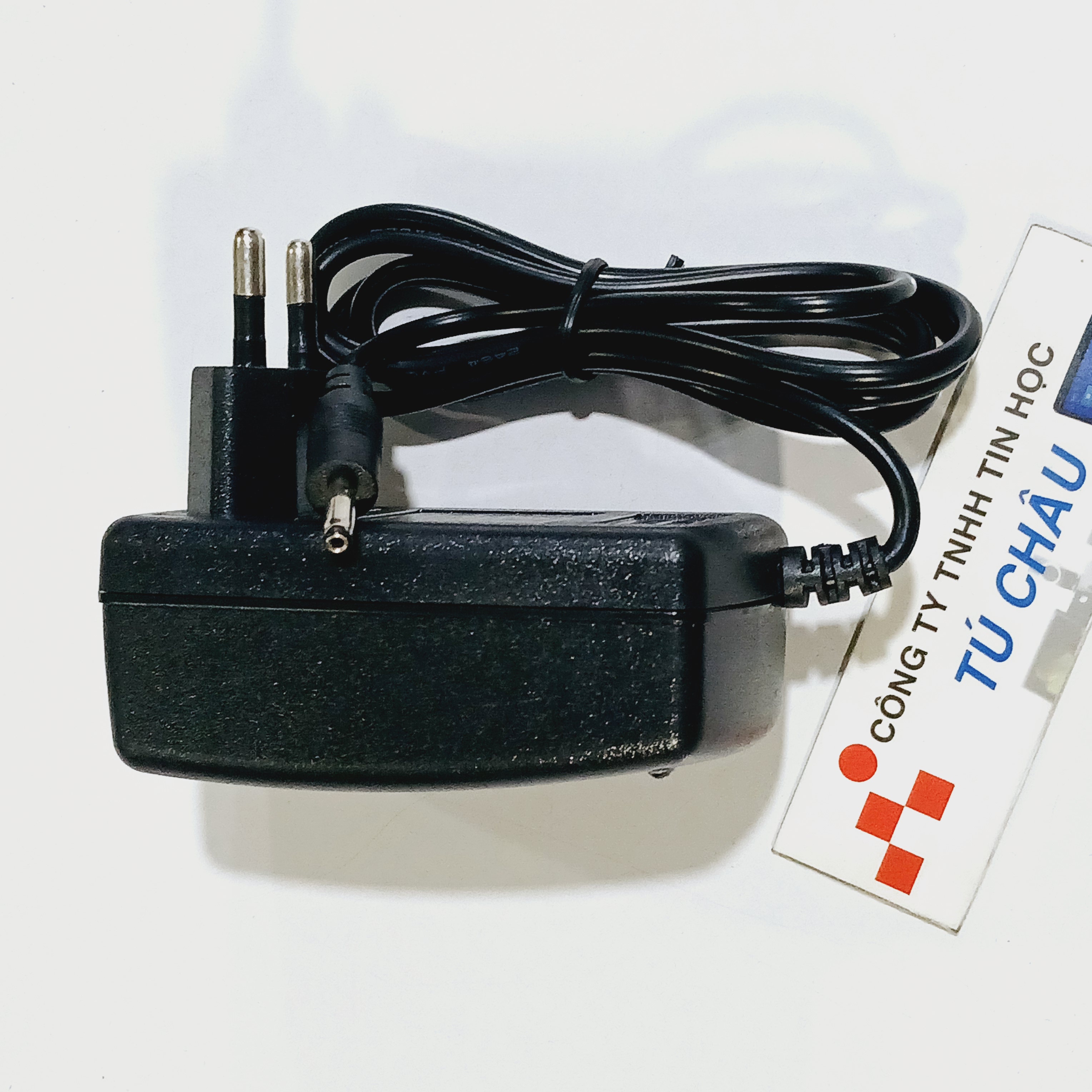 Adapter Dc 12V - 2A / Plug 3.5mm X 1.35mm