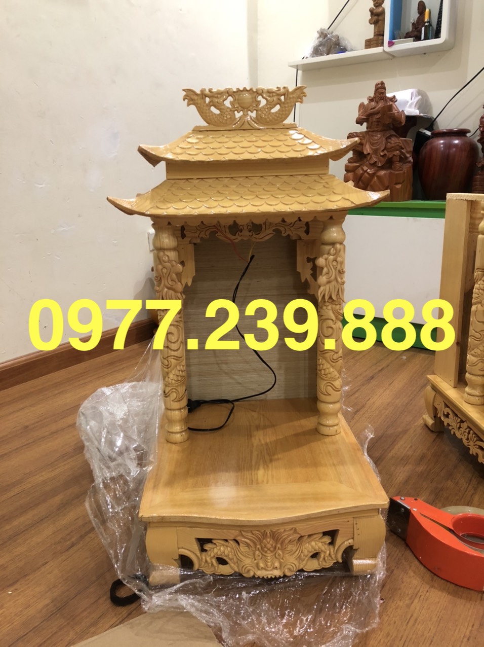 bàn thờ thần tài gỗ pomu 48cm