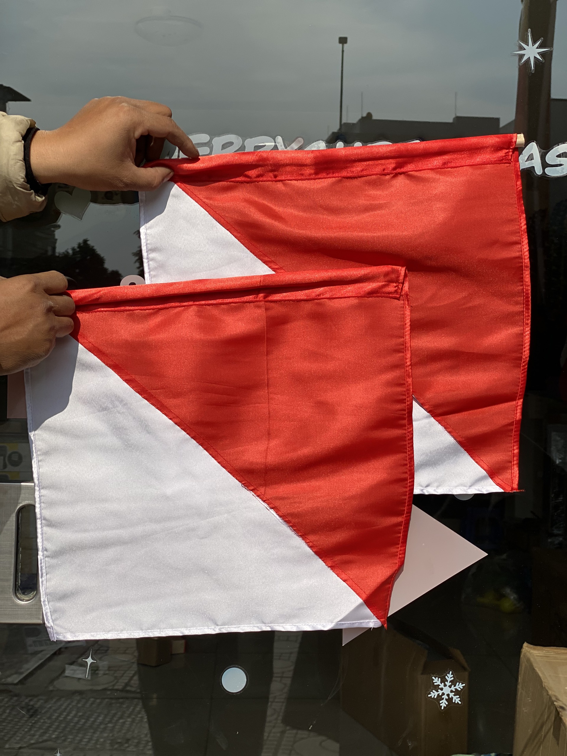 Bán cờ semaphore – Phong Vân