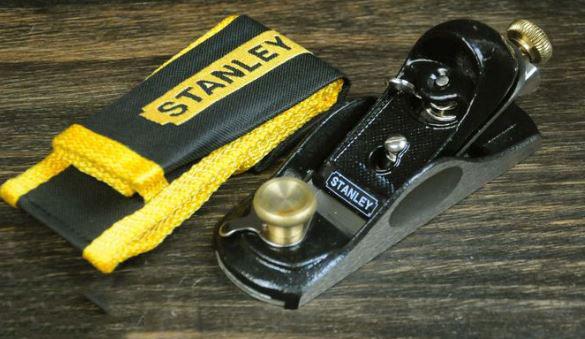 Bào gỗ cầm tay Stanley 12-020 (240mm)