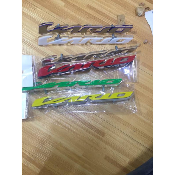 Bảng tên nhựa chữ nổi Vario.