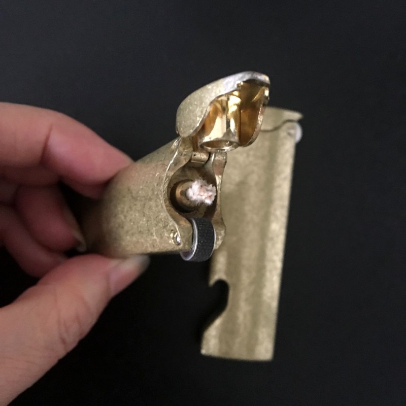 Bật Lửa Kim Loại Khui Bia