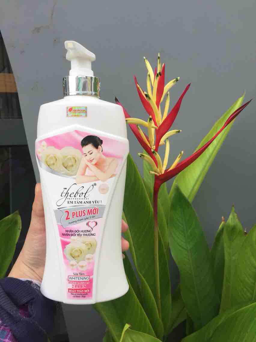 Sữa tắm Em tắm anh yêu Thebol Trắng 650 gram hương thơm ngọt có hàng tặng