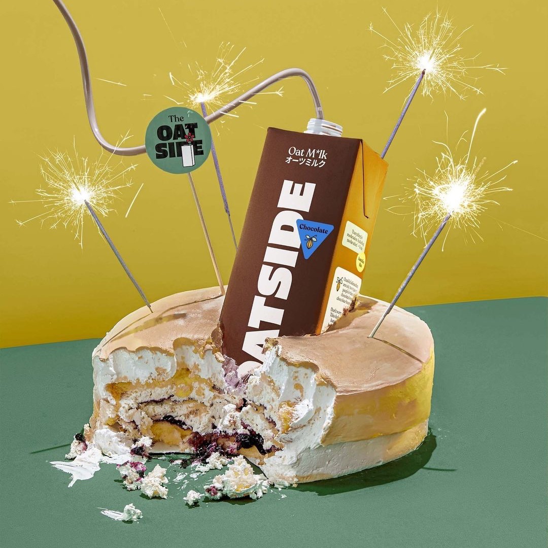 [Expiry Date: Sep, 2025] OATSIDE Chocolate Oat Milk (2 x 1L)