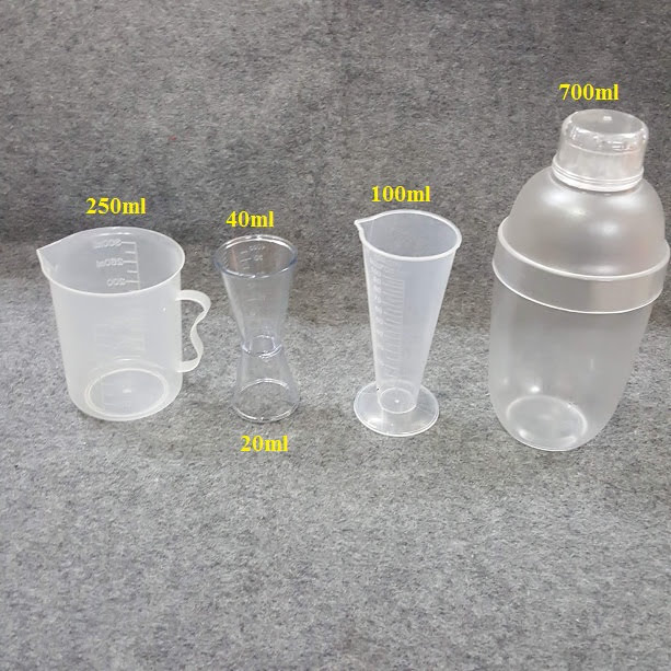 Combo 4 dụng cụ pha chế gồm Bình lắc 700ml ly đong 100ml ly đong 2 đầu ca 250ml